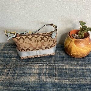 💙🤎 Coach Y2K Signature Jacquard Shoulder Bag – Excellent Condition